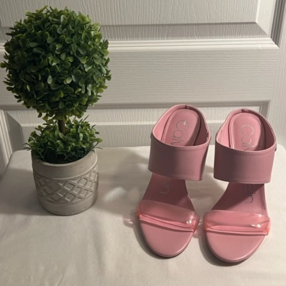 Gorgeous, gorgeous, gorgeous! Pink 4-inch slide on heels!